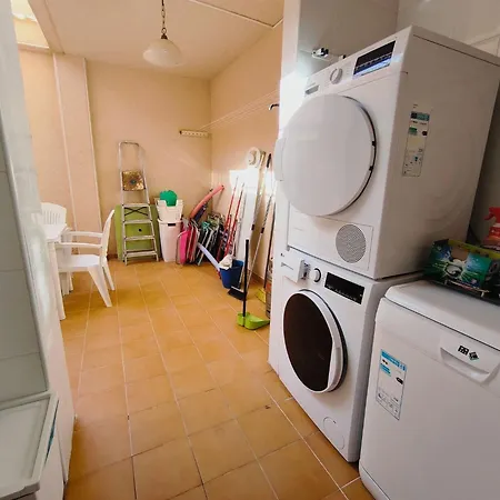 With Stunning Sea Views, Just One Street From The Vendégház