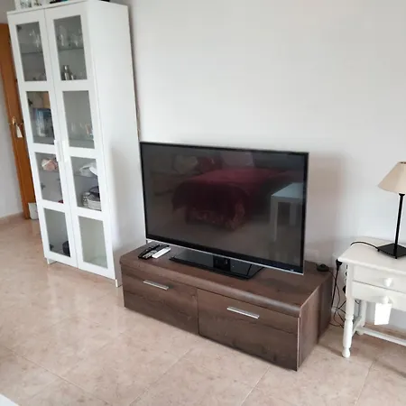 With Stunning Sea Views, Just One Street From The Vendégház
