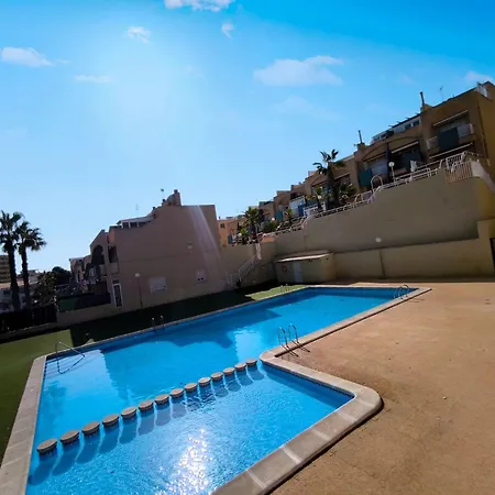Guest house With Stunning Sea Views, Just One Street From The