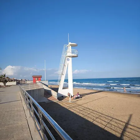 Guest house With Stunning Sea Views, Just One Street From The *